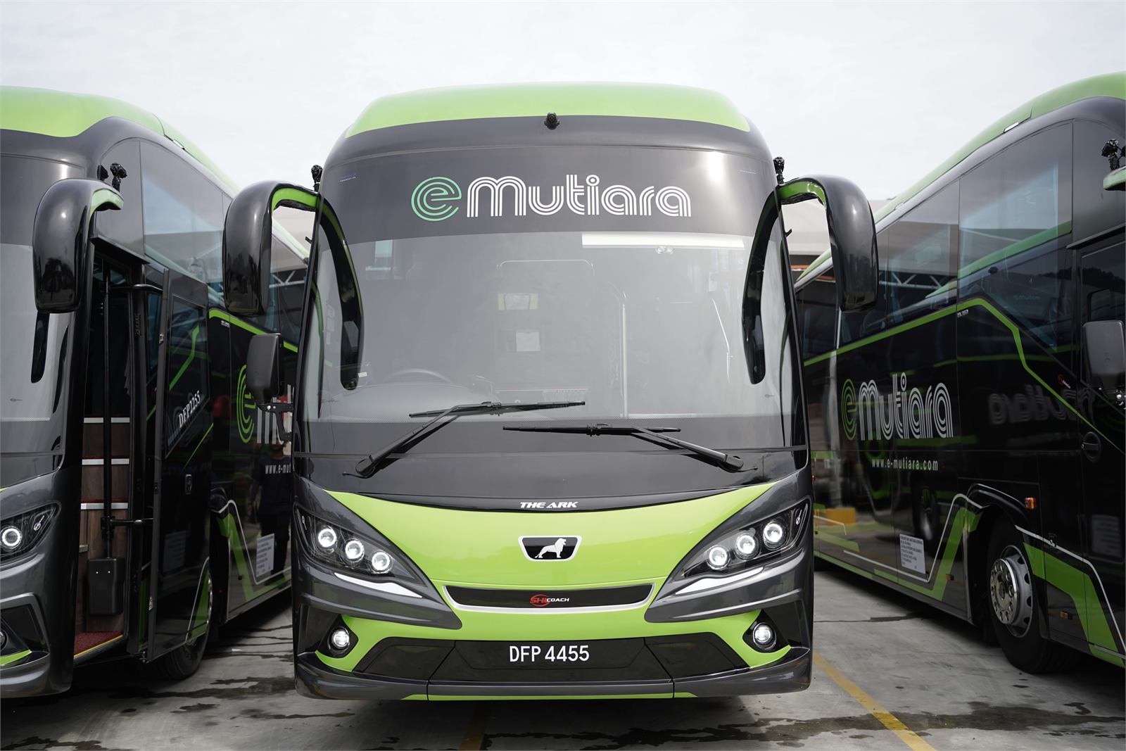Ekspres Mutiara 11